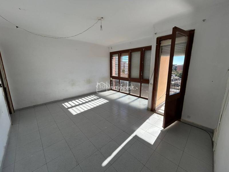 Foto e8b765af-f93b-4af3-be02-014eb37cf75d. Flat in Centre Salt