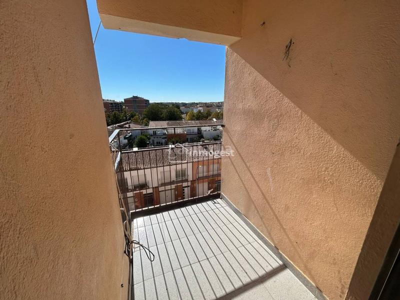 Foto f6ae2962-5846-411e-bacb-539f94f8ea9d. Flat in Centre Salt