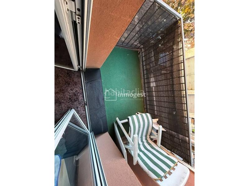 Foto 024cbe01-625a-4003-a306-97ac9da7b087. Etagenwohnung in Centre Salt