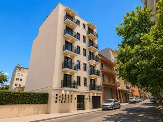 Pis  Calle manuel de falla. Promocion de obra nueva  en salt  se vende piso parking y traste