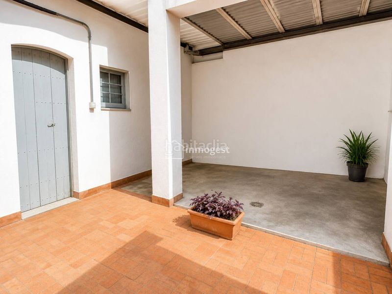 Foto 0b8fd188-1418-467b-9091-936563fd950c. Casa adossada amb aparcament a Veïnat Salt