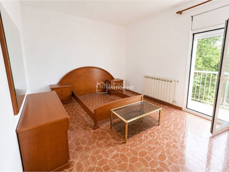 Foto ae3630ad-655c-4630-9a60-b4284c77e0e9. Casa adossada amb aparcament a Veïnat Salt