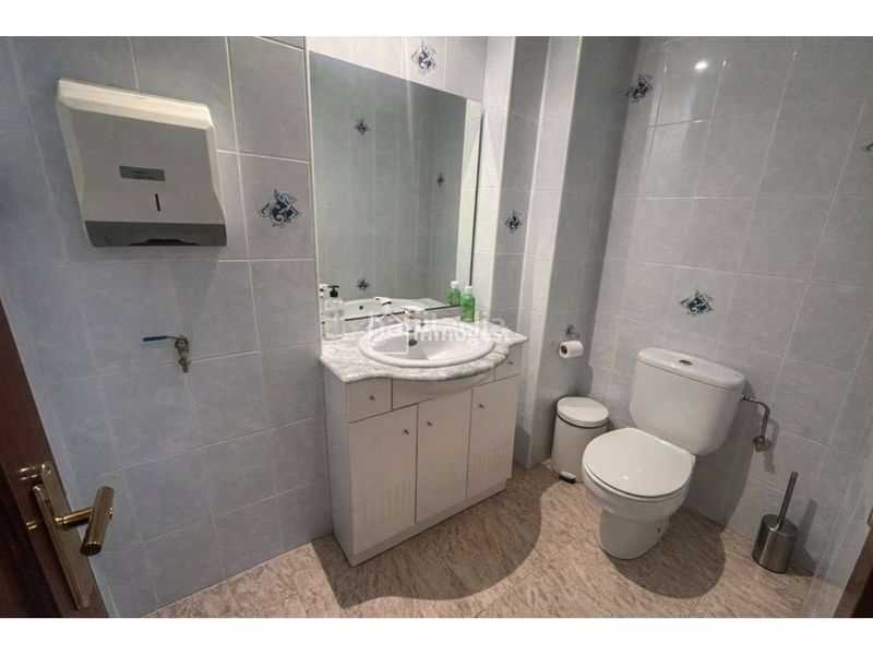 Foto 53c430ca-afd2-4405-8e90-6a2a07d9dd65. Local comercial a Centre Salt