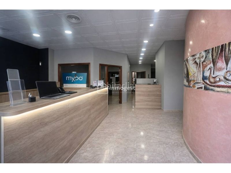 Foto 815ac747-89a9-44ff-abb4-66dca559e384. Local comercial a Centre Salt