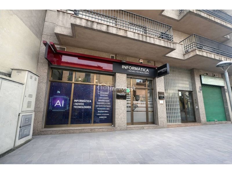 Foto ad7dc68c-8b81-476e-8af5-403f1724f2c0. Local comercial a Centre Salt