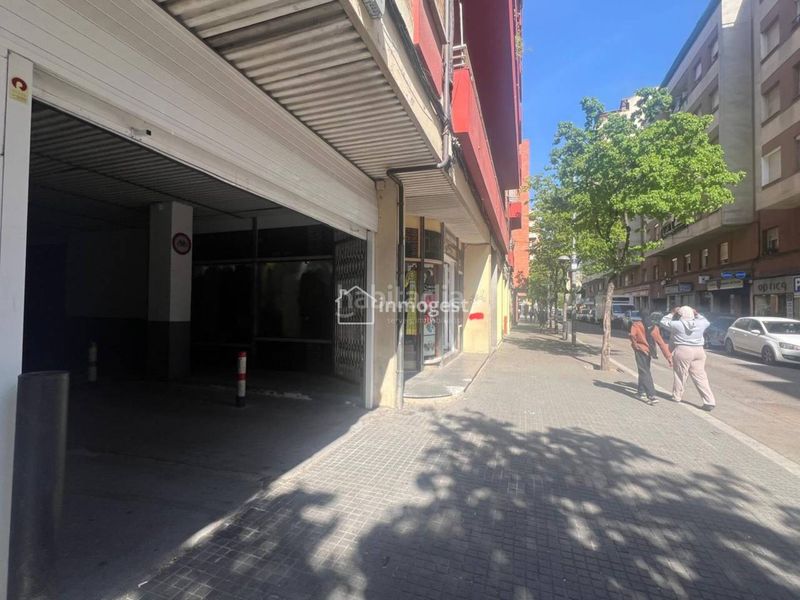 Foto 4d19ef1b-12ec-423a-b87c-62b53957c6ae. Aparcament cotxe a Centre Salt