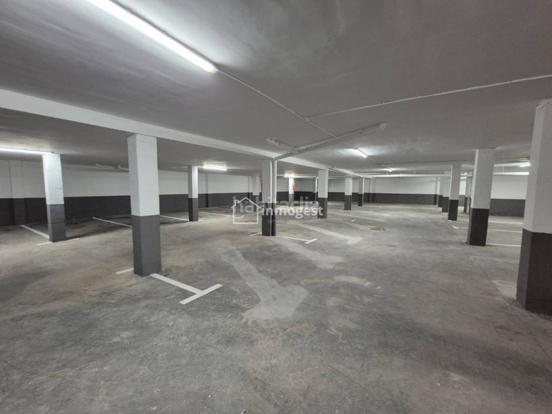 Foto 7867a33c-c0ec-4378-8a6b-ab442f85958e. Alquiler parking coche plazas de parking en alquiler , zona taialà germà sabat en Girona