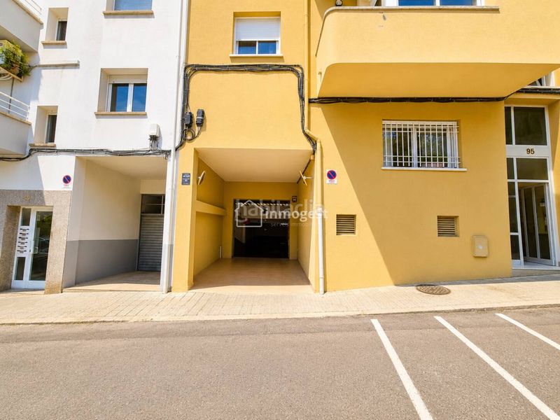Foto aae2ff3e-6db0-4a85-8525-d231ee7516a6. Alquiler parking coche plazas de parking en alquiler , zona taialà germà sabat en Girona