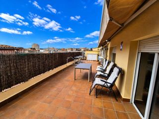 Appartement  Calle angel guimera. Ático en venta en salt  zona centro orientacion sur muy soleado!