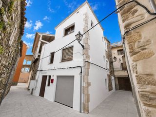 Casa  Plaza esglesia. Excelente oportunidad  de comprar casa en el centro de bordils!