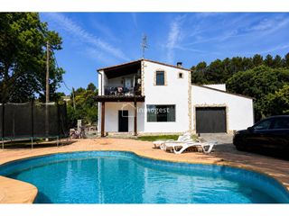 House  Calle sant ferriol. Fantastica casa con piscina en venta en sarrià de ter!!!!