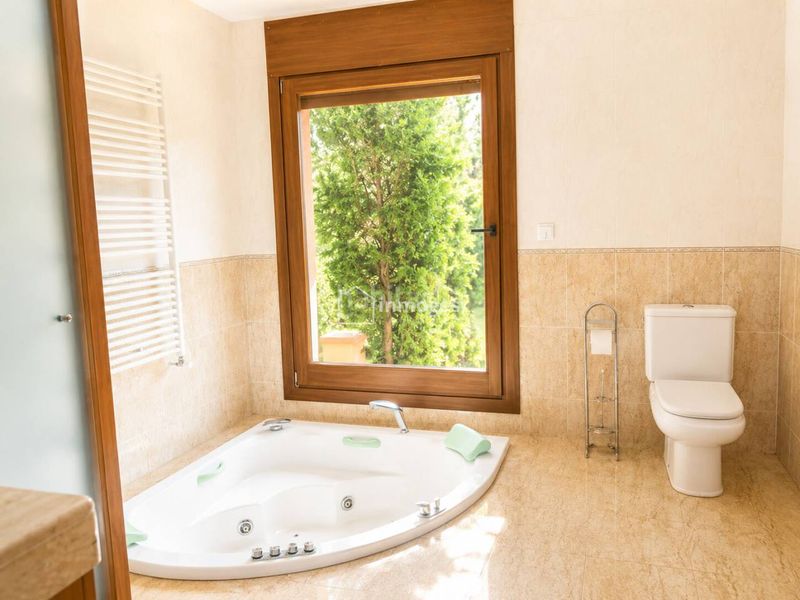Foto 80d3d86c-88e8-451b-bfd3-8495cd61775a. Casa amb calefacció piscina a Cassà de la Selva
