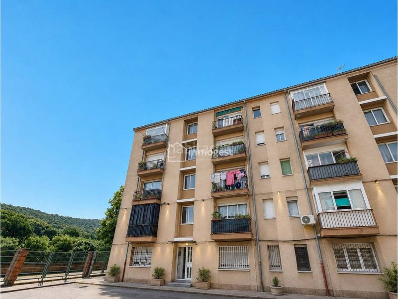 Foto e66ccb3d-b31f-47fb-bbd0-4fd1d67d37e5. Pis amb calefacció a Vila - roja Girona