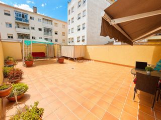 Pis  Calle maçana. Fantástico piso con gran terraza de 70m aprox en la maçana !!