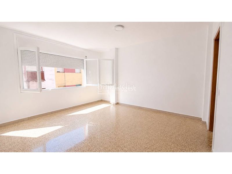 Foto a86a4934-7b23-4cfb-9d0d-969252bbc00b. Pis a Centre Salt