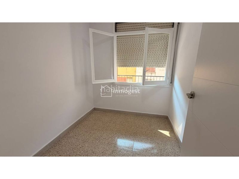 Foto f8acb683-dd62-4c48-a634-5373a9abf9af. Pis a Centre Salt