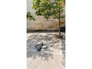 Rent Car parking  Calle joan baptista torroella i bastons. Se alquila plaza de parking abierto!!