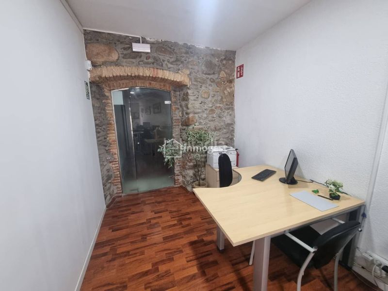 Foto 99fd93f3-30c4-4d79-a682-deaa7b31d018. Alquiler local comercial local en alquiler !!! en Salt