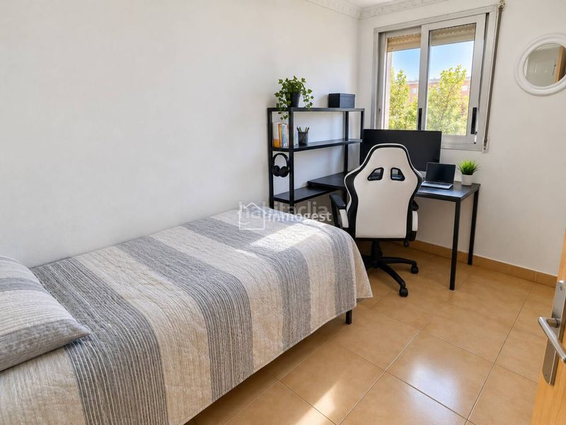 Foto 9045330a-9adc-469d-9900-d1d503746030. Pis a Vila - roja Girona