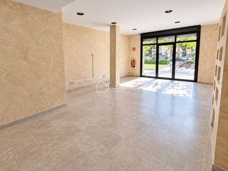 Local Comercial a Calle Montseny