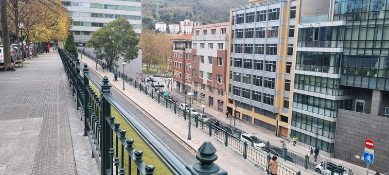 Foto 4d70331f-4ad2-4143-9c24-60b43d295fff. Oficina a uribitarte kalea 22 a Albia Bilbao