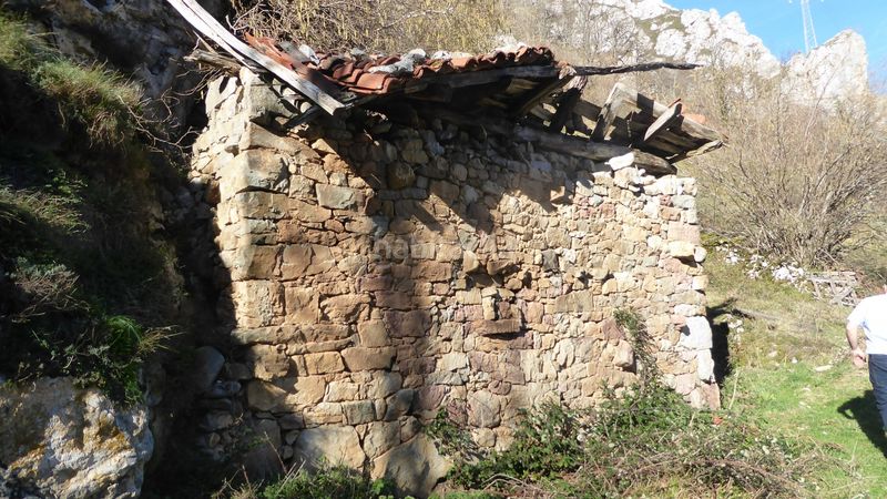 Foto 829dc04a-c258-40c1-98e6-aa0f13546223. Finca rústica a riospasos a Lena