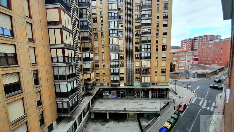 Foto 85a7915f-b162-4486-ae13-045538e2e645. Piso  en Solokoetxe Bilbao