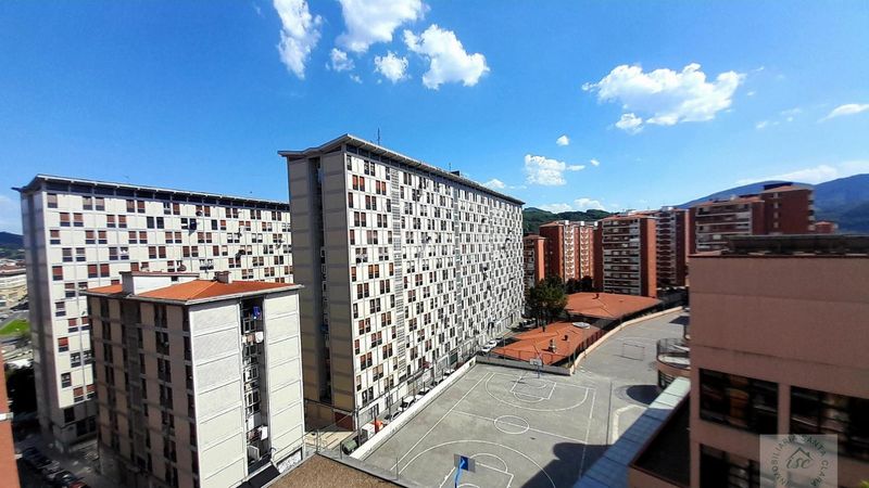 Foto a1b3e4fe-18c5-4bb1-a13e-01606811b020. Pis amb calefacció a Santutxu-Basarrate Bilbao