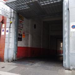 Lloguer Local Comercial a San Pedro de Deusto - La Ribera. Local  de 900m2 casi todo en planta con acceso para vehiculos