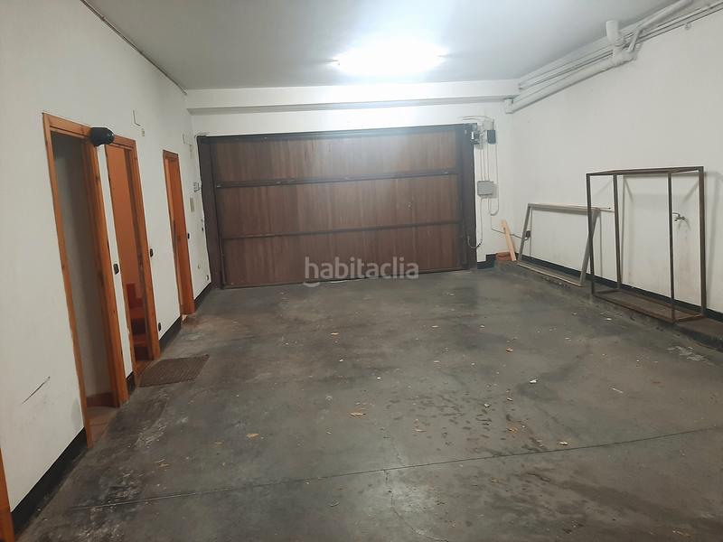 Foto ae4b3646-0b8e-4d85-9f94-096444a8cbd5. Chalet  adosado impecable prox. bus y club con jardin privado vistas despejadas txoko garaje en Mungia