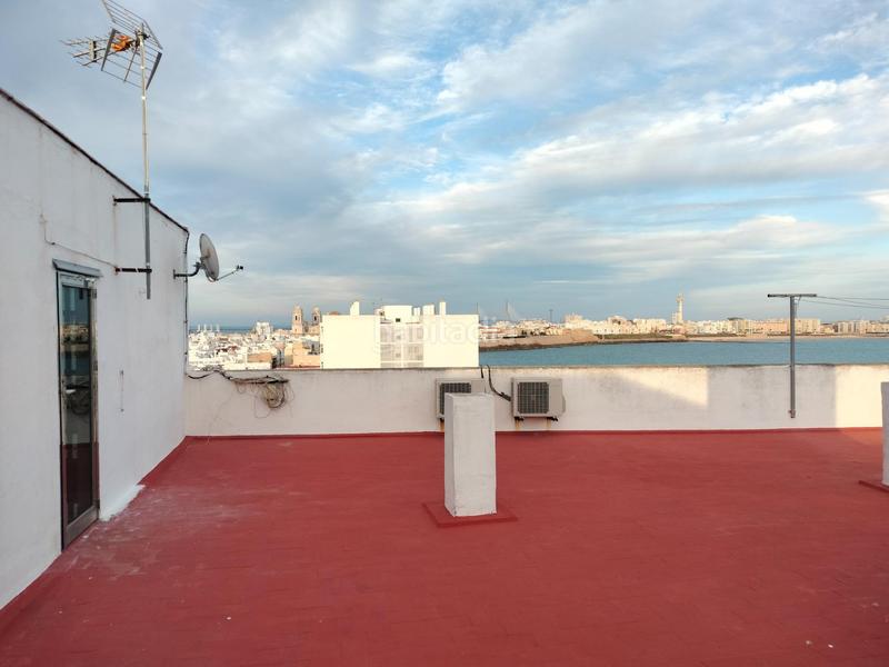 Foto 5796cddd-af88-4286-a6a6-726678e69cba. Piso se vende piso en cadiz , zona playa de la caleta en Cádiz