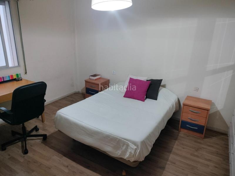 Foto aa3b6bcc-7404-485a-b63f-f6daa04d96cd. Piso se vende piso en cadiz , zona playa de la caleta en Cádiz