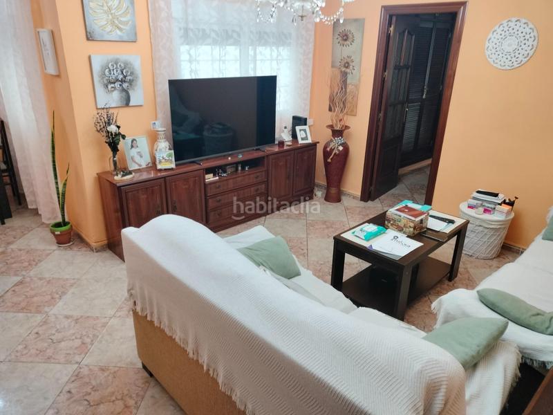 Foto 58ab9d16-8e05-445c-b9ea-6e87283ccd54. Alquiler piso se alquila piso en cadiz , zona caleta viña , para temporada escolar en Cádiz