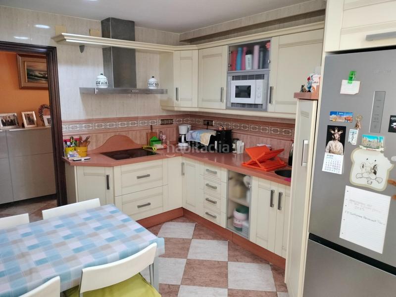 Foto 9d20dc36-fdf4-41bc-b66f-96f7ca83914e. Alquiler piso se alquila piso en cadiz , zona caleta viña , para temporada escolar en Cádiz