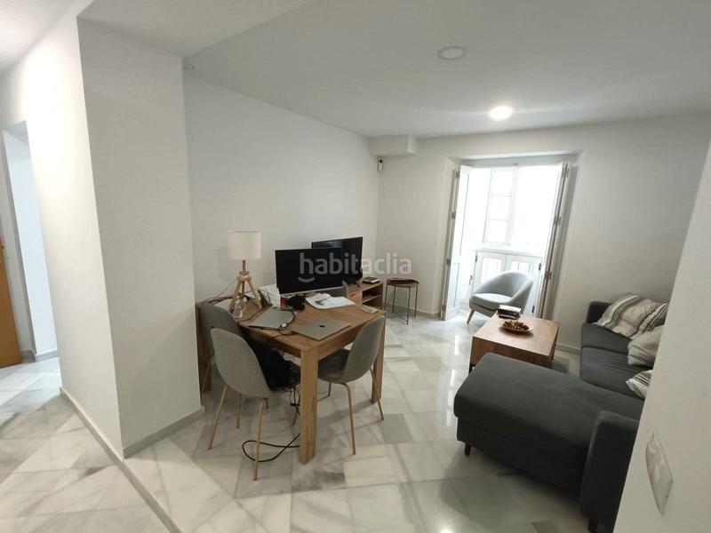 Foto 60690634-15b2-46b7-a80a-f73e4aeaae2d. Piso  moderno con ascensor junto al palacio de congresos !!!! en Cádiz