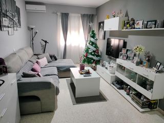 Pis a Casines. Se vende piso en puerto real , vpo zona casines