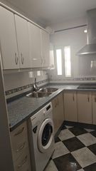 Flat in Centro. Se vende piso en puerto real , zona centro