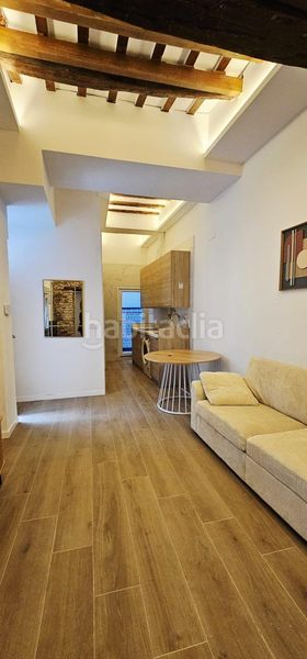 Foto 8b6b6d36-5fb6-4aa0-bdc3-7c10281054b3. Piso se vende piso en cadiz , zona centro en Centro Histórico Cádiz