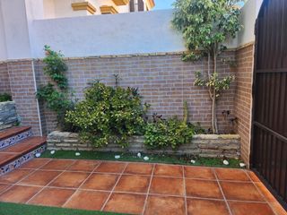 Reihenhaus in Las Canteras. Se vende adosado en puerto real , zona las canteras