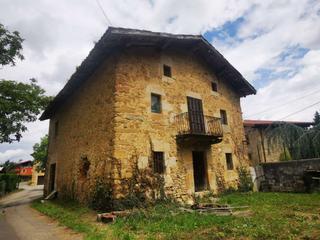 Masia a Zaldibar. Caserio en barrio gazaga