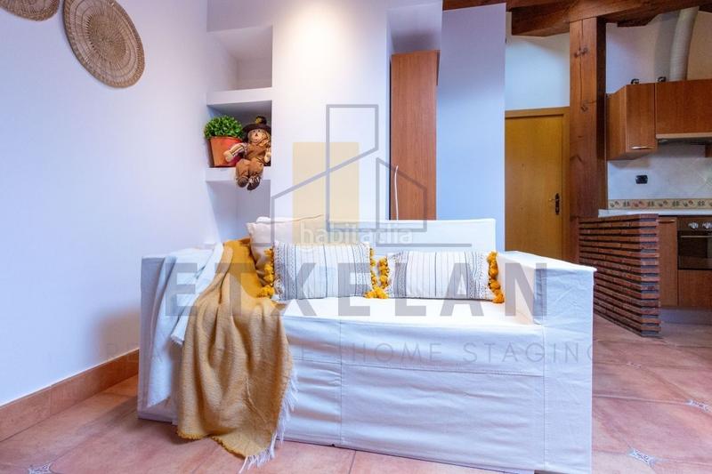 Foto 3b598028-6f06-4641-a283-3a84ed561d92. Ático encantador apartamento abuhardillado de 1 dormitorio en el municipio en Elorrio