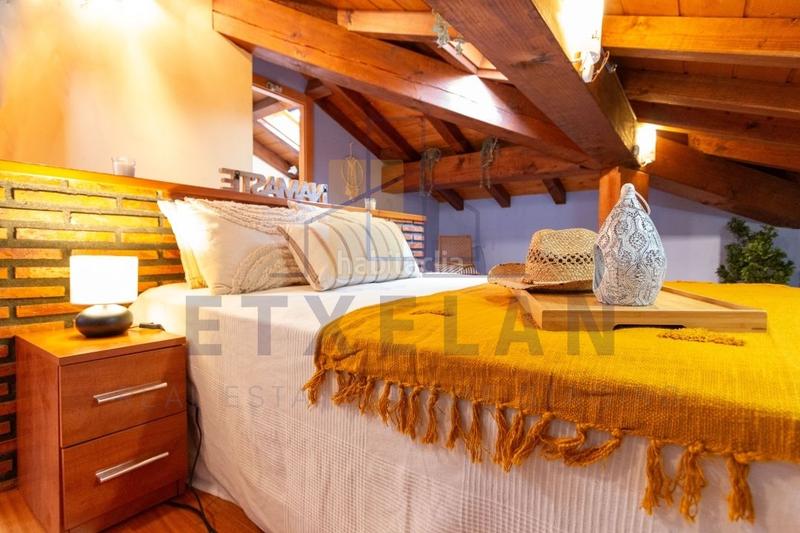 Foto d00aa4bc-eca9-4157-81cf-04667cbbb06e. Ático encantador apartamento abuhardillado de 1 dormitorio en el municipio en Elorrio