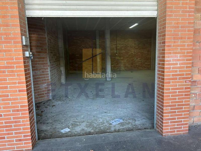 Foto 15081fd8-bc9e-41c6-b9b5-3191b136b1f6. Local commercial dans Elorrio