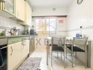 Piso en Elorrio. Vivienda luminosa y cuidada con orientación suroeste y garaje di