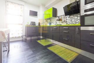Pis a Abadiño. Amplia vivienda de vpo con garaje, trastero y dos balcones en ex