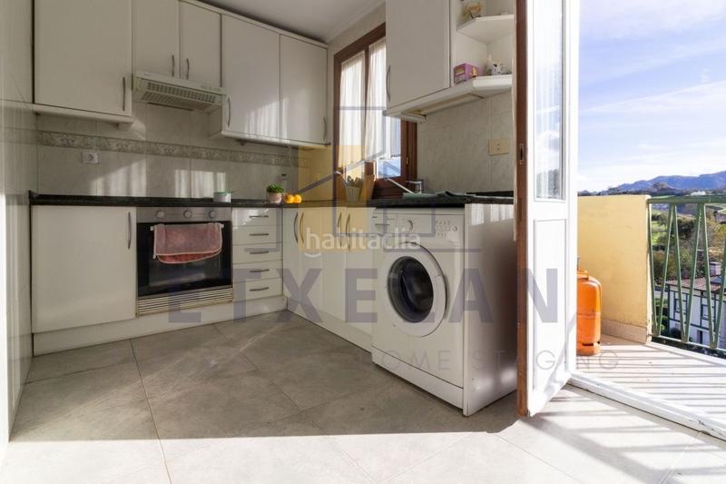 Foto 1974e9e5-73ce-4e14-b536-9c5460b080a5. Flat with heating in Markina - Xemein