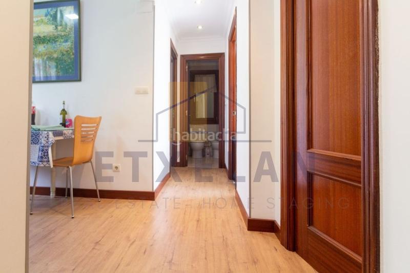 Foto 1fbd9f79-7516-44b1-a46b-18235d10f89e. Flat with heating in Markina - Xemein