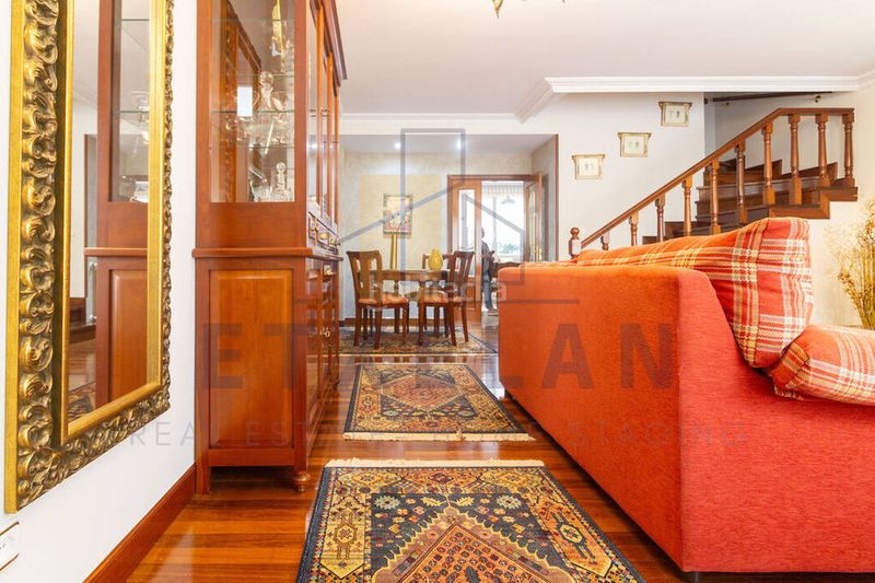 Foto 0f7b5cd3-f531-4555-a483-680fc18dda80. Casa amb calefacció aparcament a Igorre