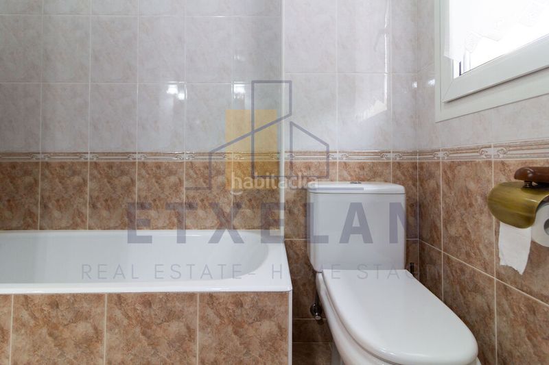 Foto 3d8161d7-2869-44f5-9d91-e16592d511fc. Casa amb calefacció aparcament a Igorre