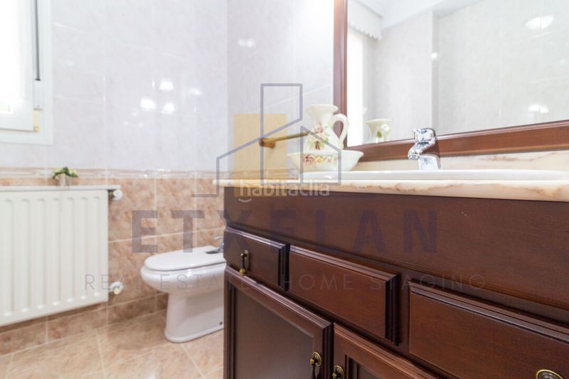 Foto 64e2ea88-8e36-40e0-8852-a9221d07b76b. Casa amb calefacció aparcament a Igorre